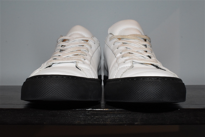 White Leather Common Projects Sneaker, size 9