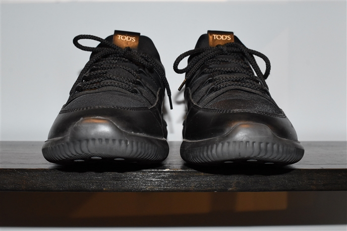 Black Leather Tod's Sneaker, size 10