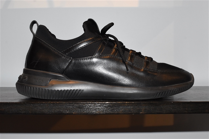 Black Leather Tod's Sneaker, size 10
