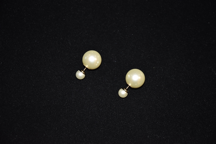 Pearl Dior Earrings, size O/S