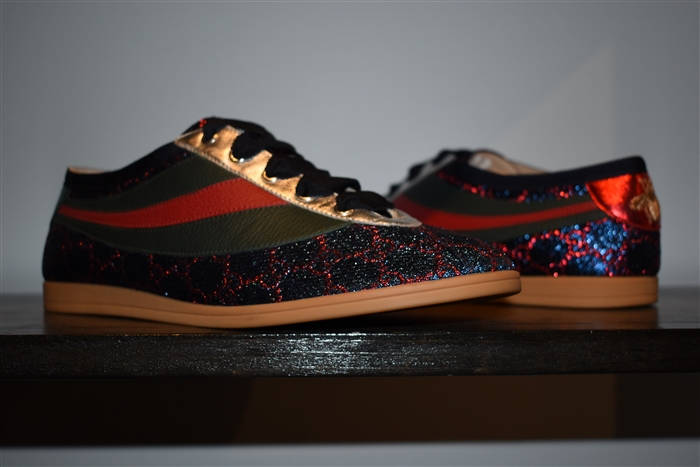 Monogram Gucci Sneaker, size 8.5