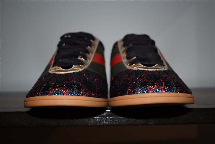 Monogram Gucci Sneaker, size 8.5