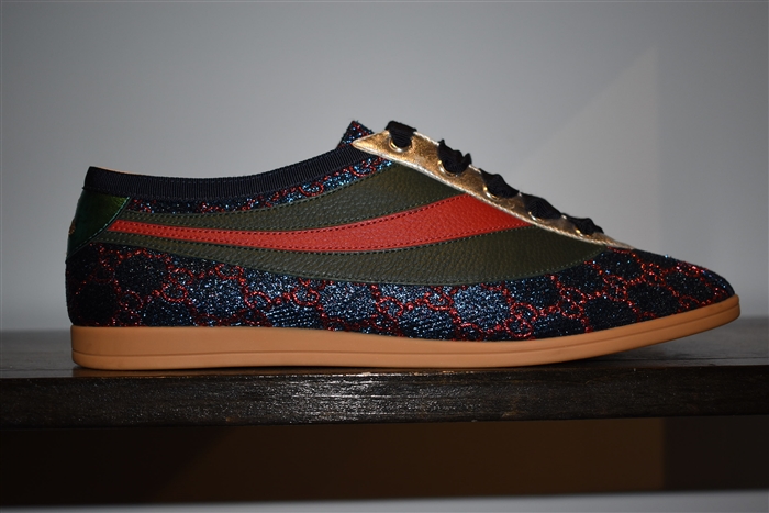 Monogram Gucci Sneaker, size 8.5