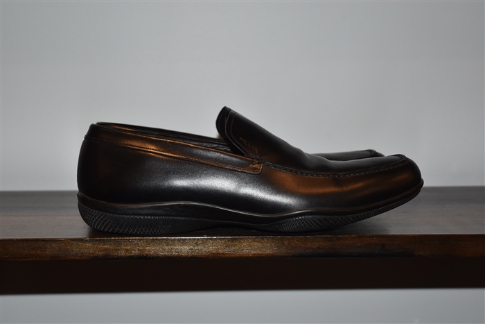 Black Leather Prada Loafer, size 9.5