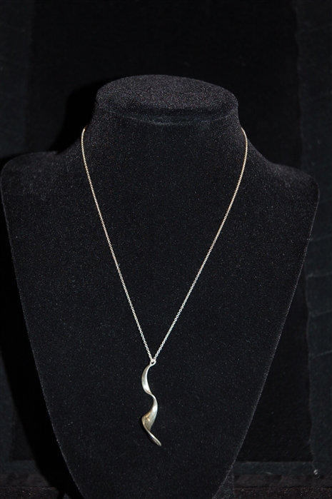 Sterling Silver Tiffany & Co Necklace, size O/S