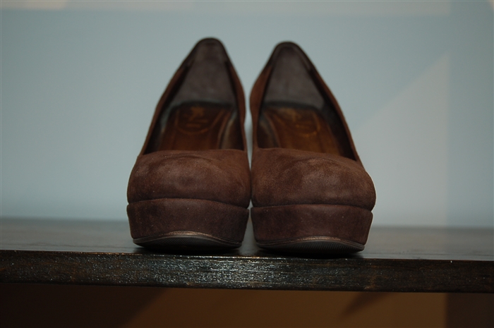 Chocolate Suede Saint Laurent Pumps, size 6.5