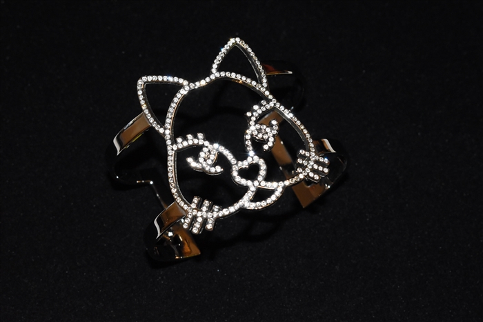 Silver Chanel Cuff, size O/S