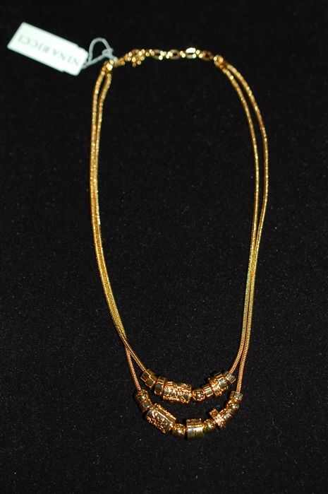 Gold Nina Ricci Necklace, size O/S