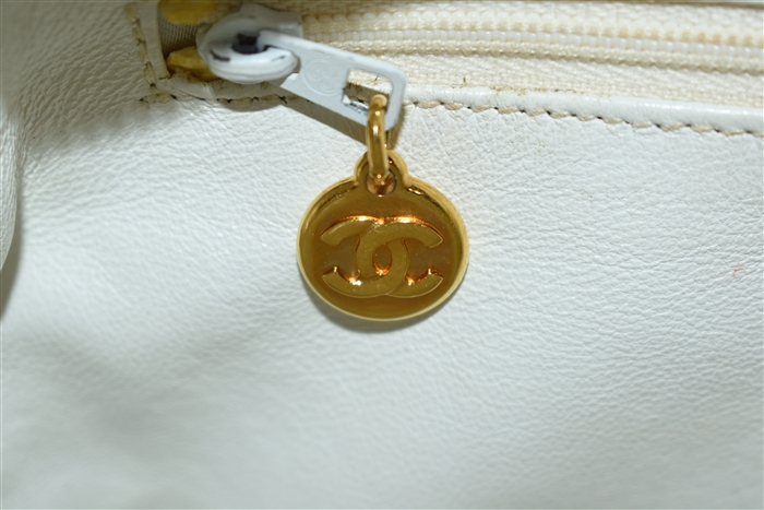 Soft White Chanel Shoulder Bag, size S
