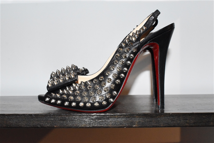 Black Leather Christian Louboutin Peep-Toe, size 8