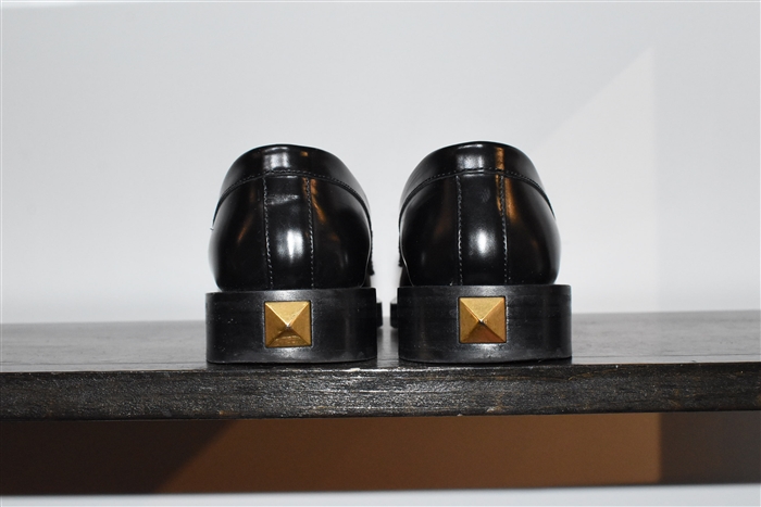 Black Leather Valentino Loafer, size 8