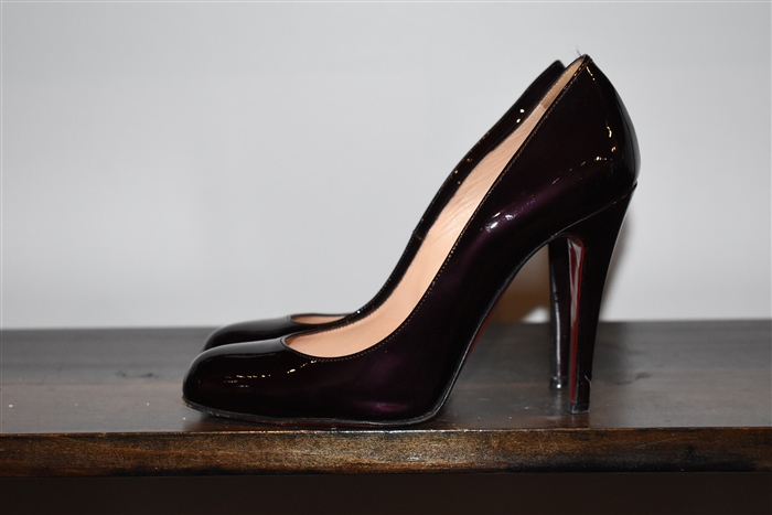 Aubergine Christian Louboutin Pumps, size 6.5