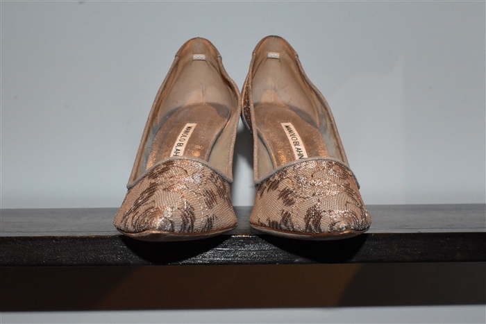 Rose Gold Manolo Blahnik Pumps, size 8