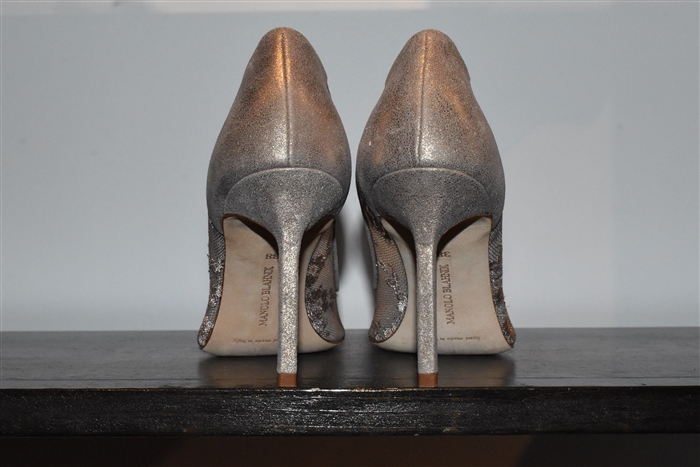 Rose Gold Manolo Blahnik Pumps, size 8