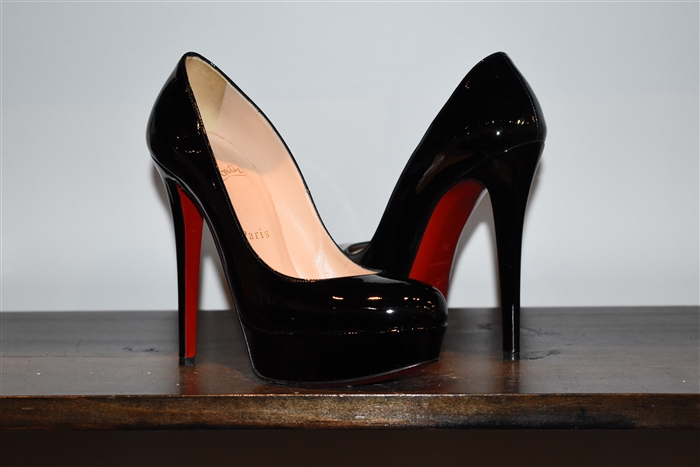 Black Patent Christian Louboutin Pumps, size 6