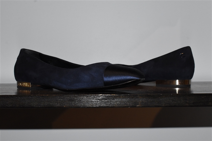 Navy Chanel Ballet Flats, size 7