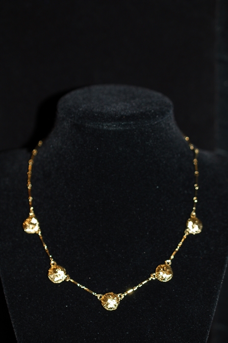 Gold Nina Ricci Necklace, size O/S