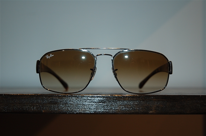 Gunmetal Ray Ban Sunglasses, size O/S