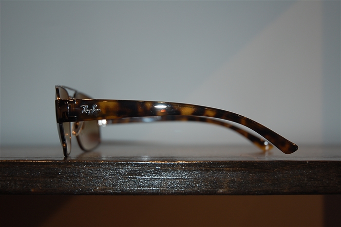 Gunmetal Ray Ban Sunglasses, size O/S