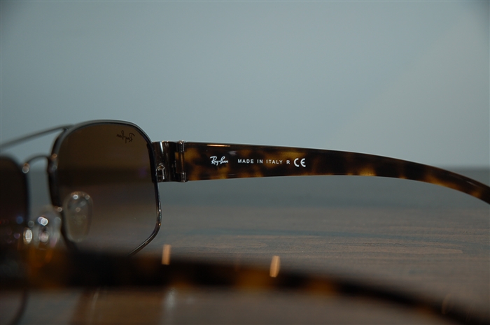 Gunmetal Ray Ban Sunglasses, size O/S