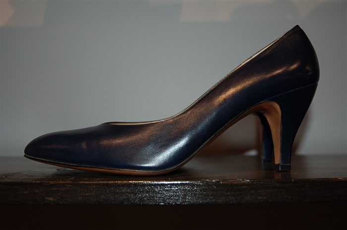 Navy Salvatore Ferragamo - Vintage Heels, size 11.5