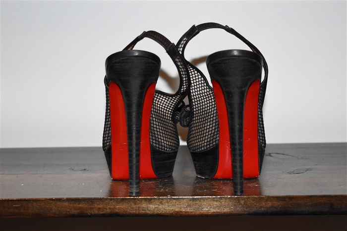 Black Lace Christian Louboutin Peep-Toe, size 6.5