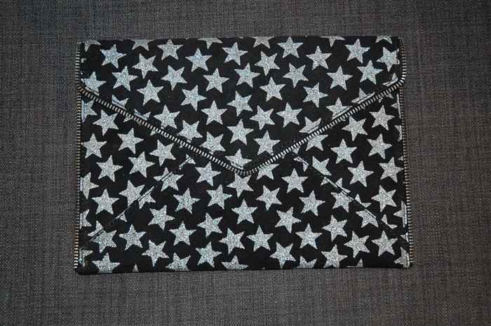 Black & Silver Rebecca Minkoff Clutch, size S