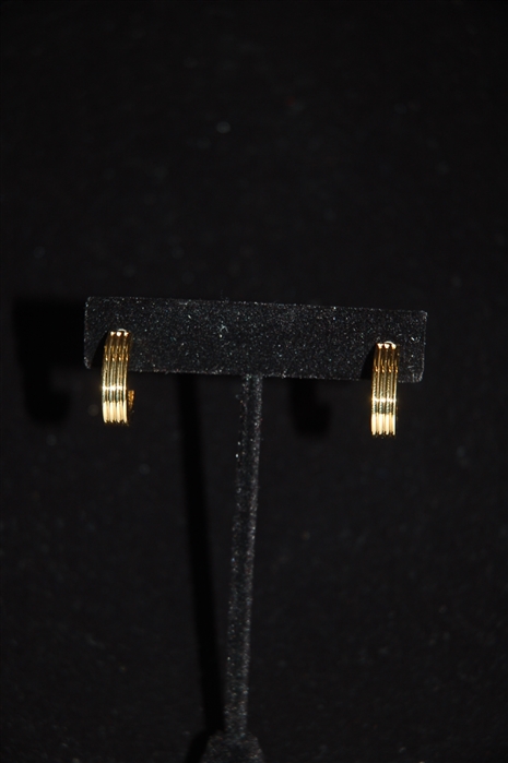 Gold Nina Ricci Earrings, size O/S