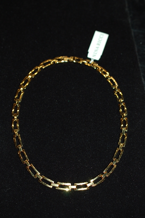 Gold Nina Ricci Necklace, size O/S