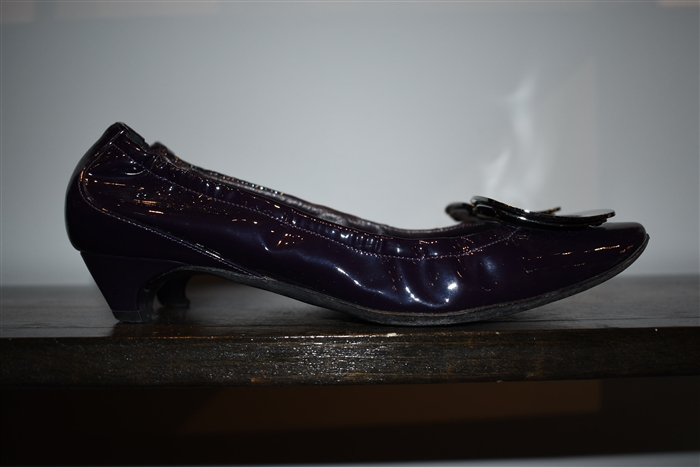 Midnight Purple Roger Vivier Kitten Heels, size 8