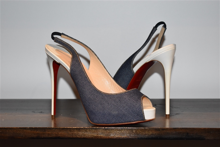 Denim Blue Christian Louboutin Peep-Toe, size 7