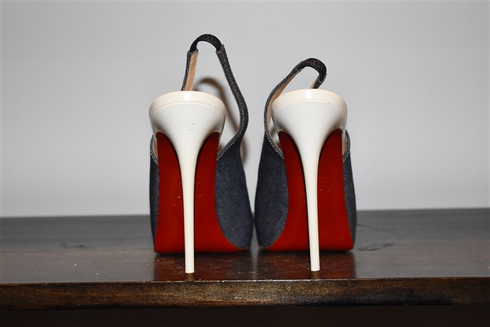 Denim Blue Christian Louboutin Peep-Toe, size 7