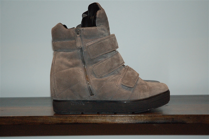 Soft Gray Prada Booties, size 8.5