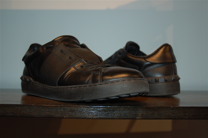 Black Leather Valentino Sneaker, size 8