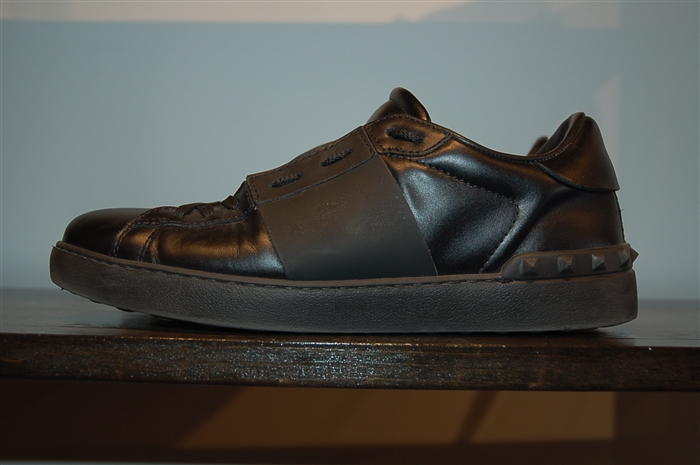 Black Leather Valentino Sneaker, size 8