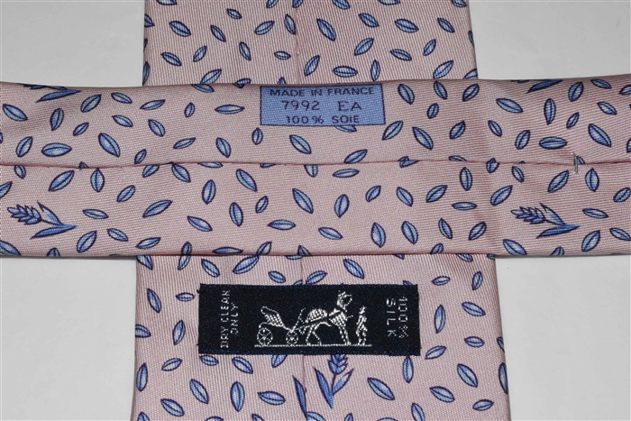 Light Pink Hermes Tie, size O/S