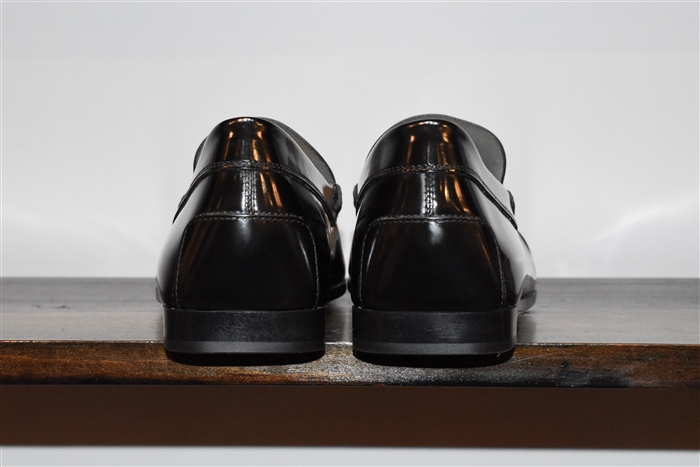 Black Leather Tod's Loafer, size 9.5