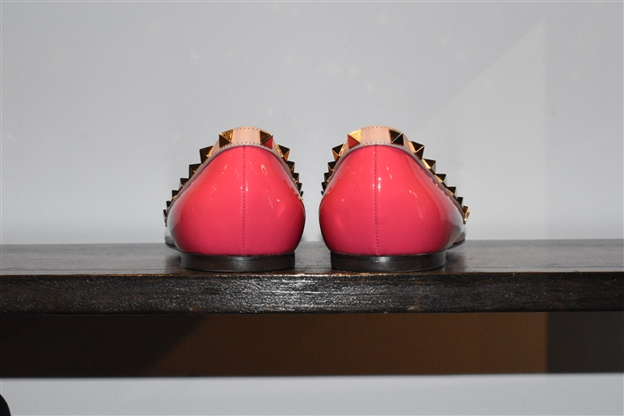 Fuchsia Valentino Flats, size 9