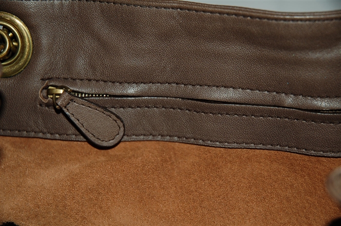 Dark Leather Bottega Veneta Handbag, size M