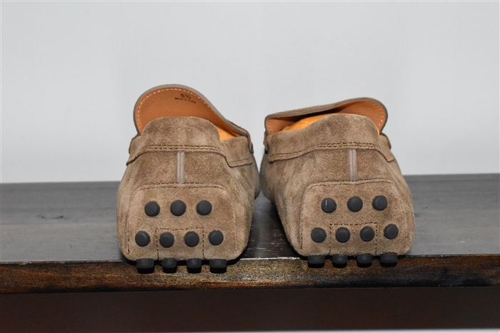 Walnut Tod's Loafer, size 9.5