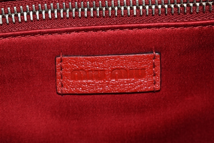 Lipstick Red Miu Miu Shoulder Bag, size M