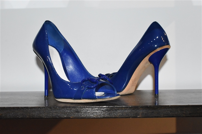 Deep Blue Gucci Peep-Toe, size 6