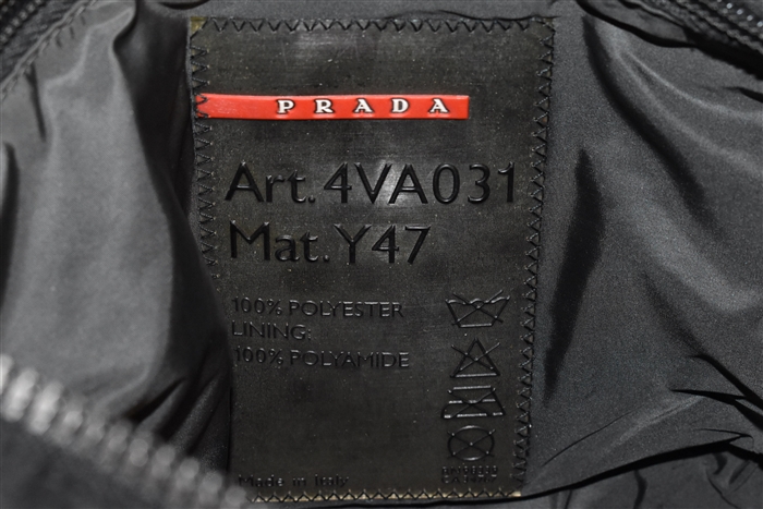 Black & Gray Prada Messenger, size S