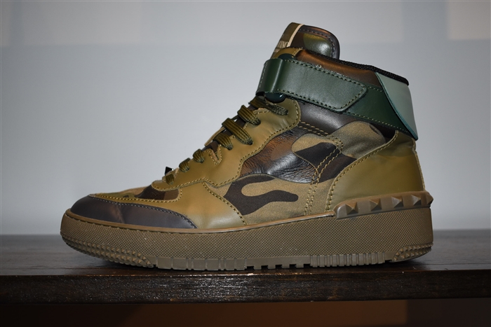 Camouflage Valentino Mid-Top Sneakers, size 8