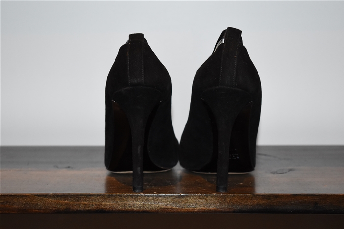 Black Suede Gucci Pumps, size 6.5