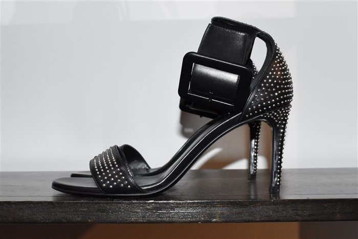 Black Leather Saint Laurent Sandals, size 8