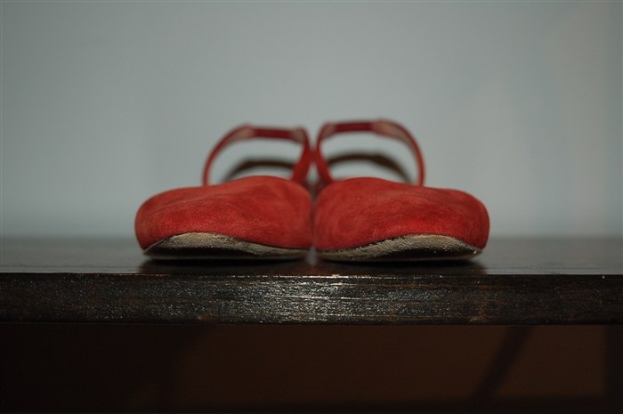Persimmon Manolo Blahnik Kitten Heels, size 5.5