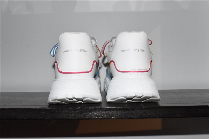White Leather Alexander McQueen Sneaker, size 9