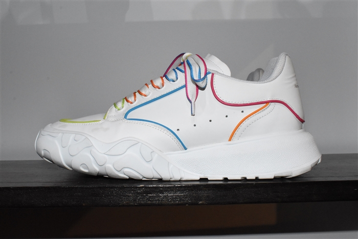 White Leather Alexander McQueen Sneaker, size 9