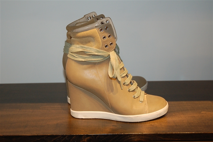 Toffee See by Chloe Sneaker Wedge, size 6.5